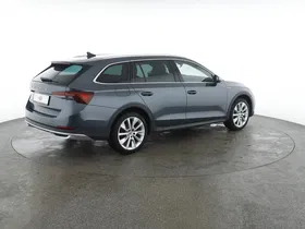 Skoda Octavia Combi 2.0 TDI Scout | Thumbnail 6 von 31