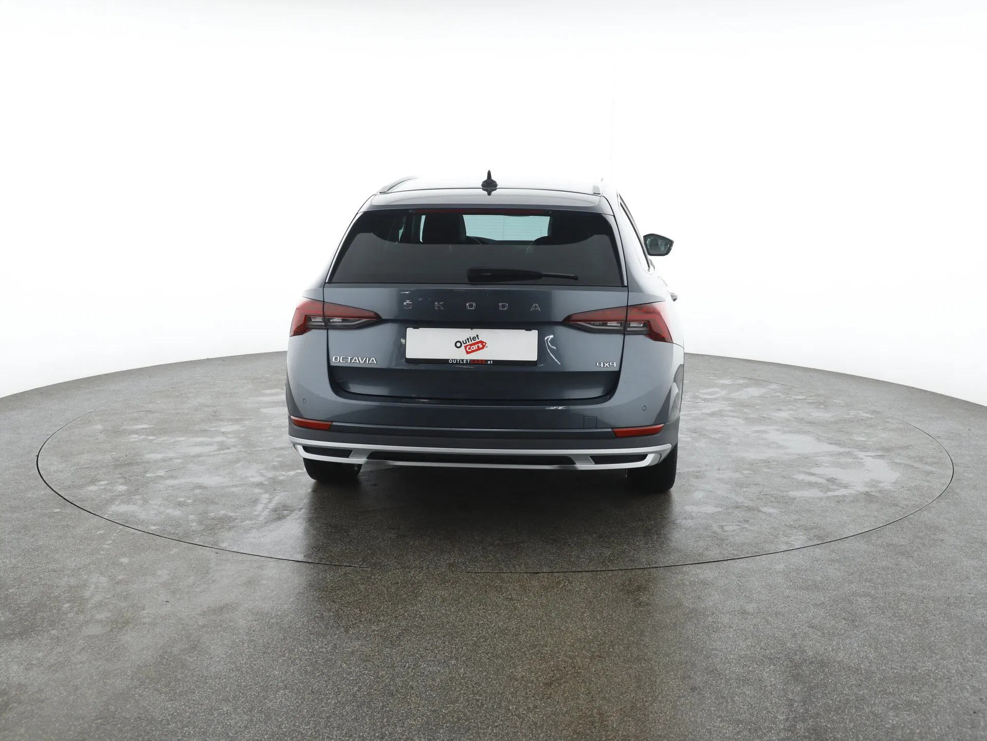 Skoda Octavia Combi 2.0 TDI Scout | Bild 7 von 31