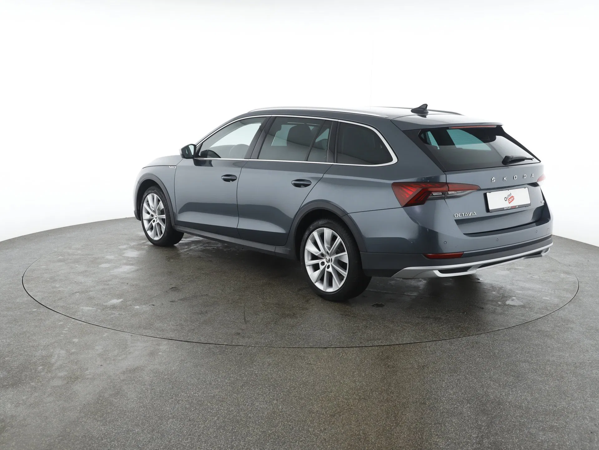 Skoda Octavia Combi 2.0 TDI Scout | Bild 8 von 31