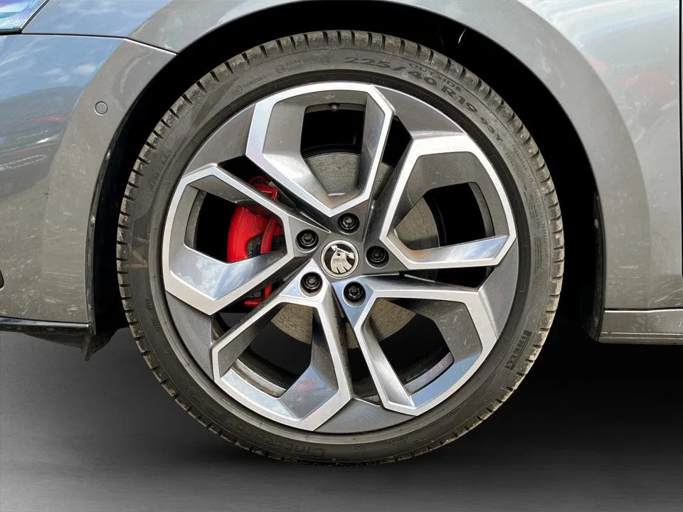 Skoda Octavia Combi 2.0 TDI 4x4 RS | Bild 6 von 28