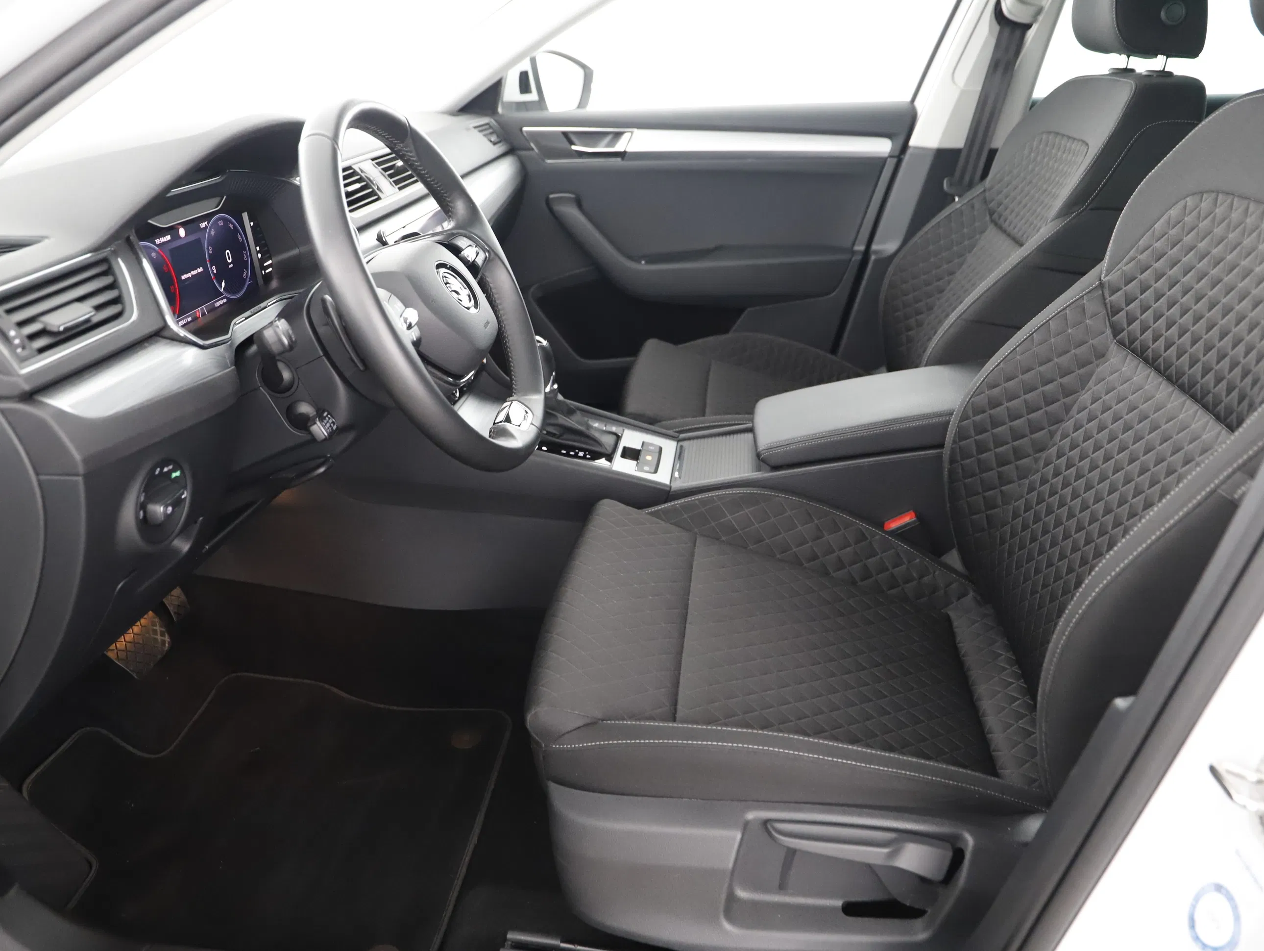 Skoda Superb Combi 2.0 TDI Ambition | Bild 1 von 23