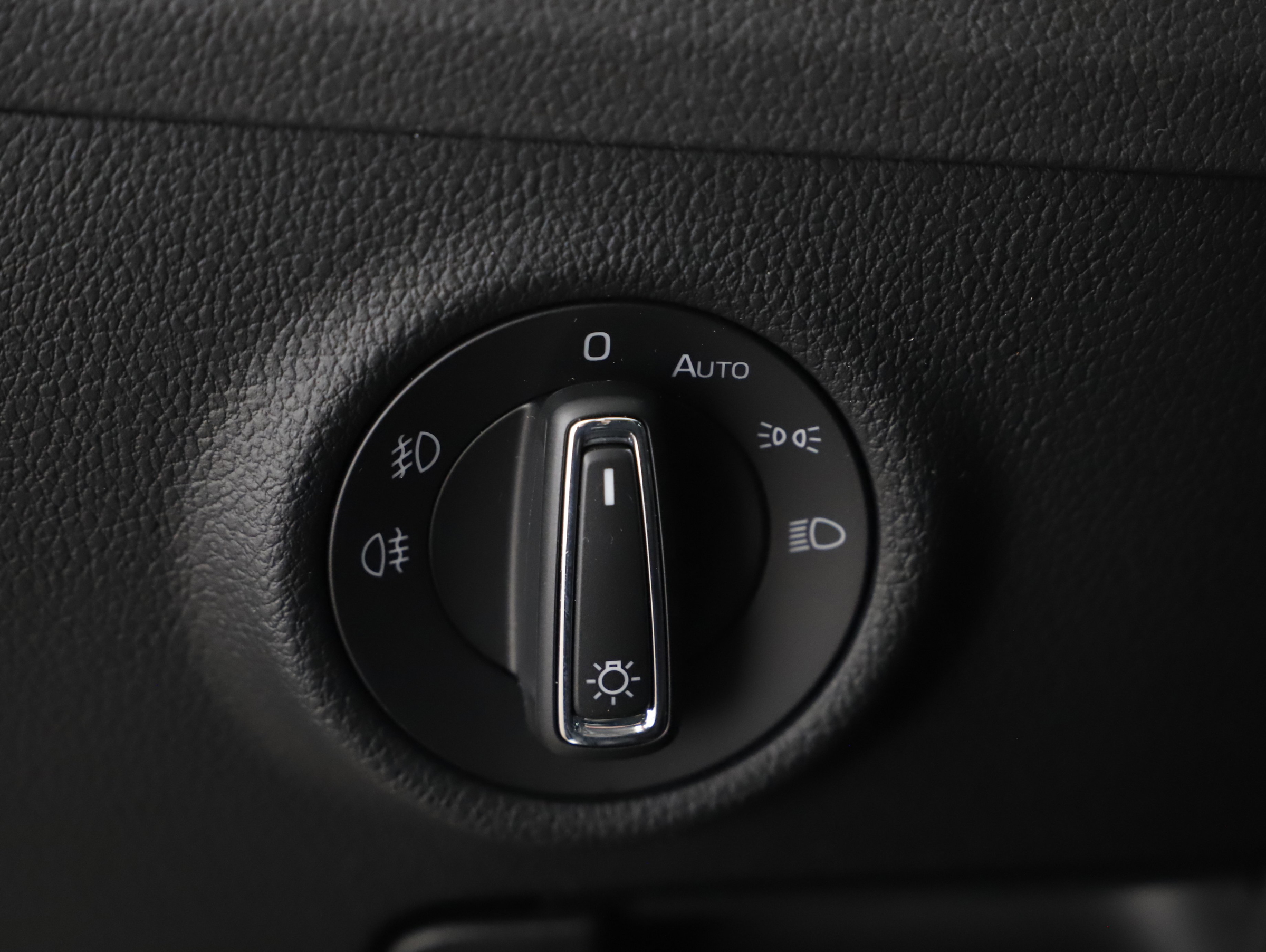 Skoda Superb Combi 2.0 TDI Ambition | Bild 14 von 23