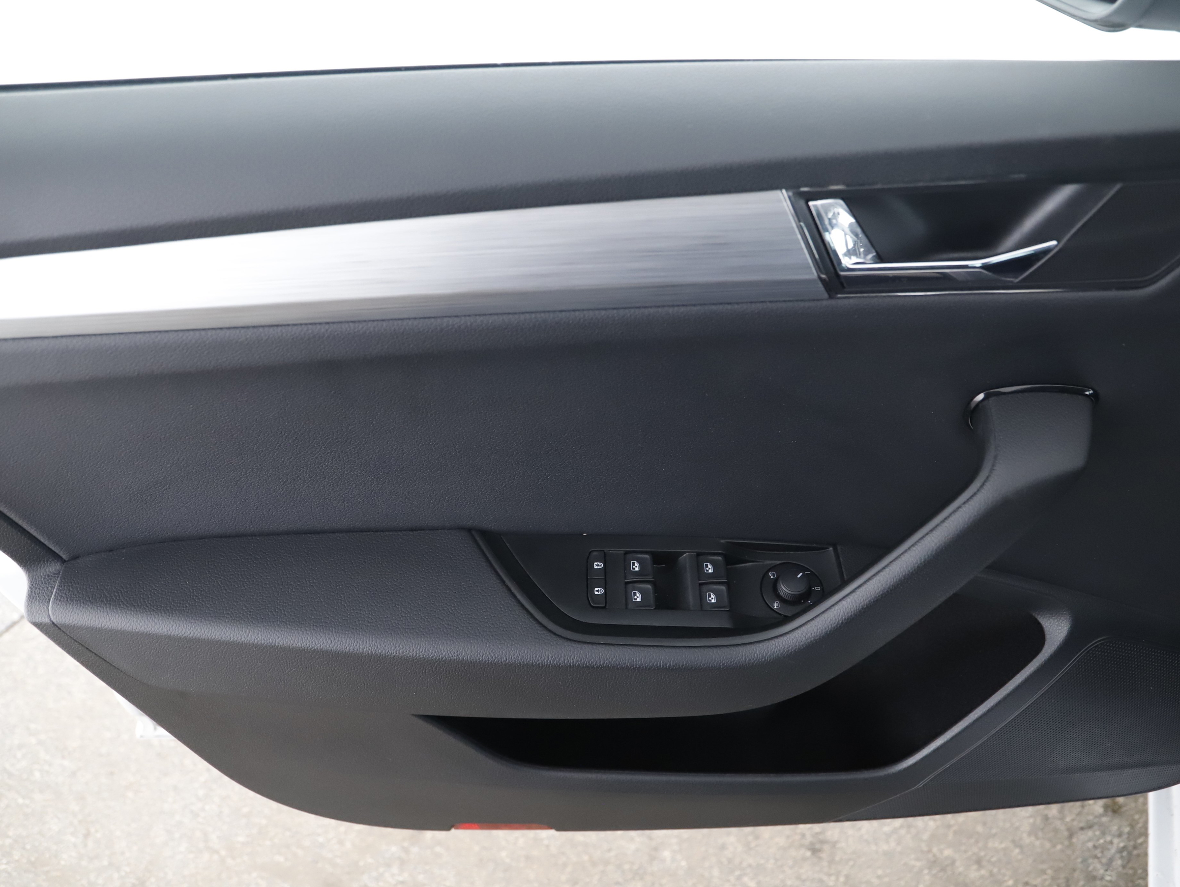 Skoda Superb Combi 2.0 TDI Ambition | Bild 15 von 23