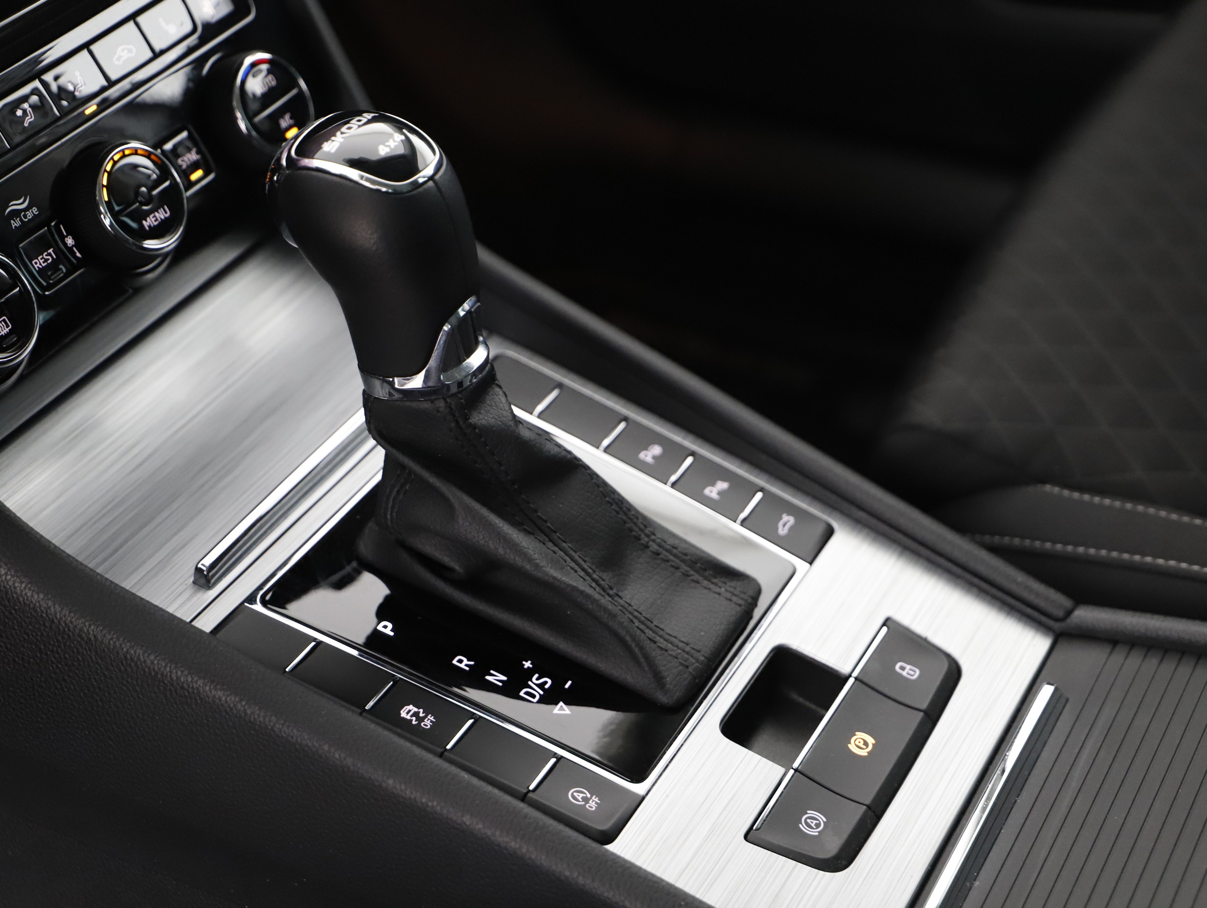 Skoda Superb Combi 2.0 TDI Ambition | Bild 5 von 23