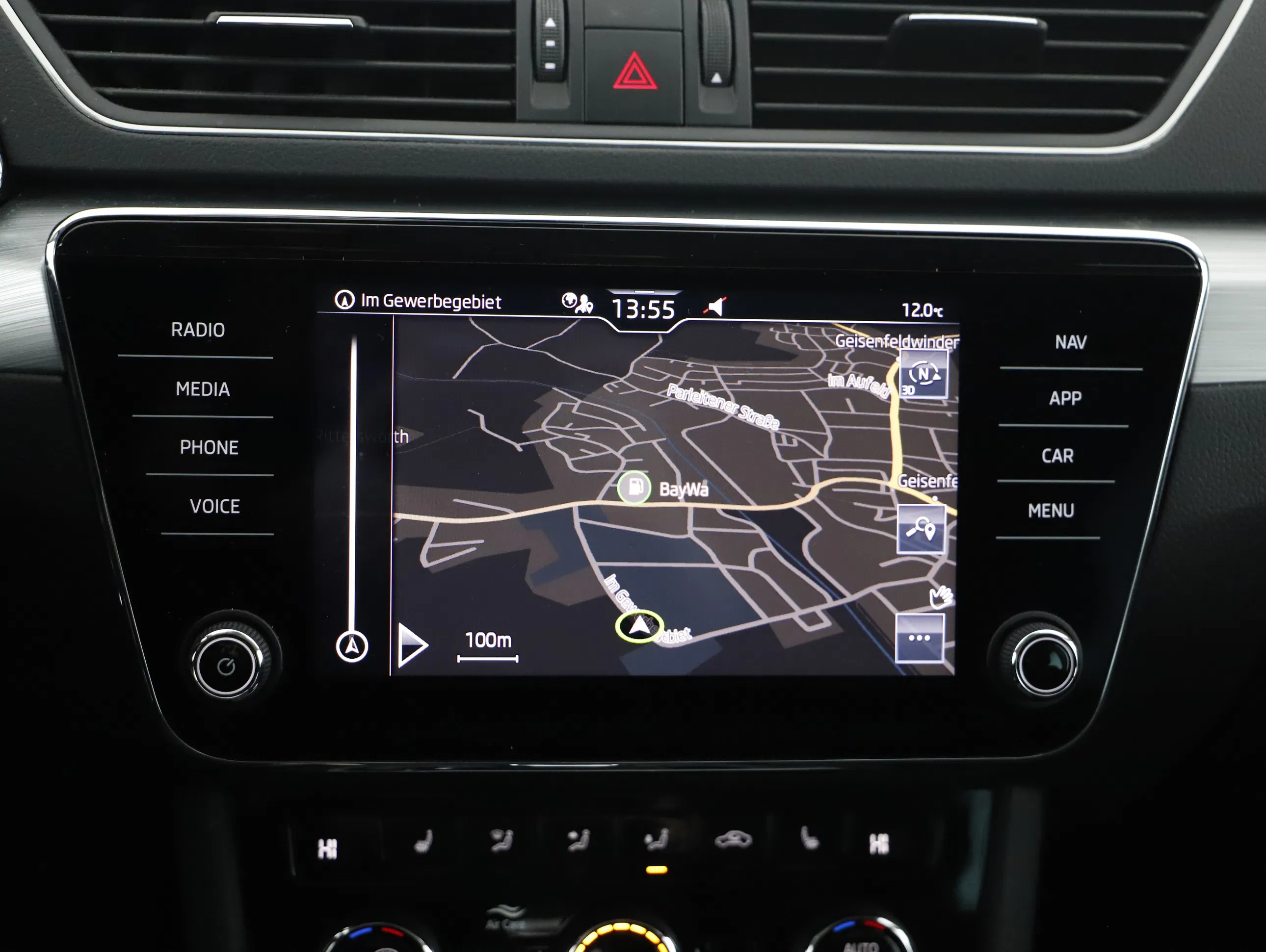 Skoda Superb Combi 2.0 TDI Ambition | Bild 8 von 23