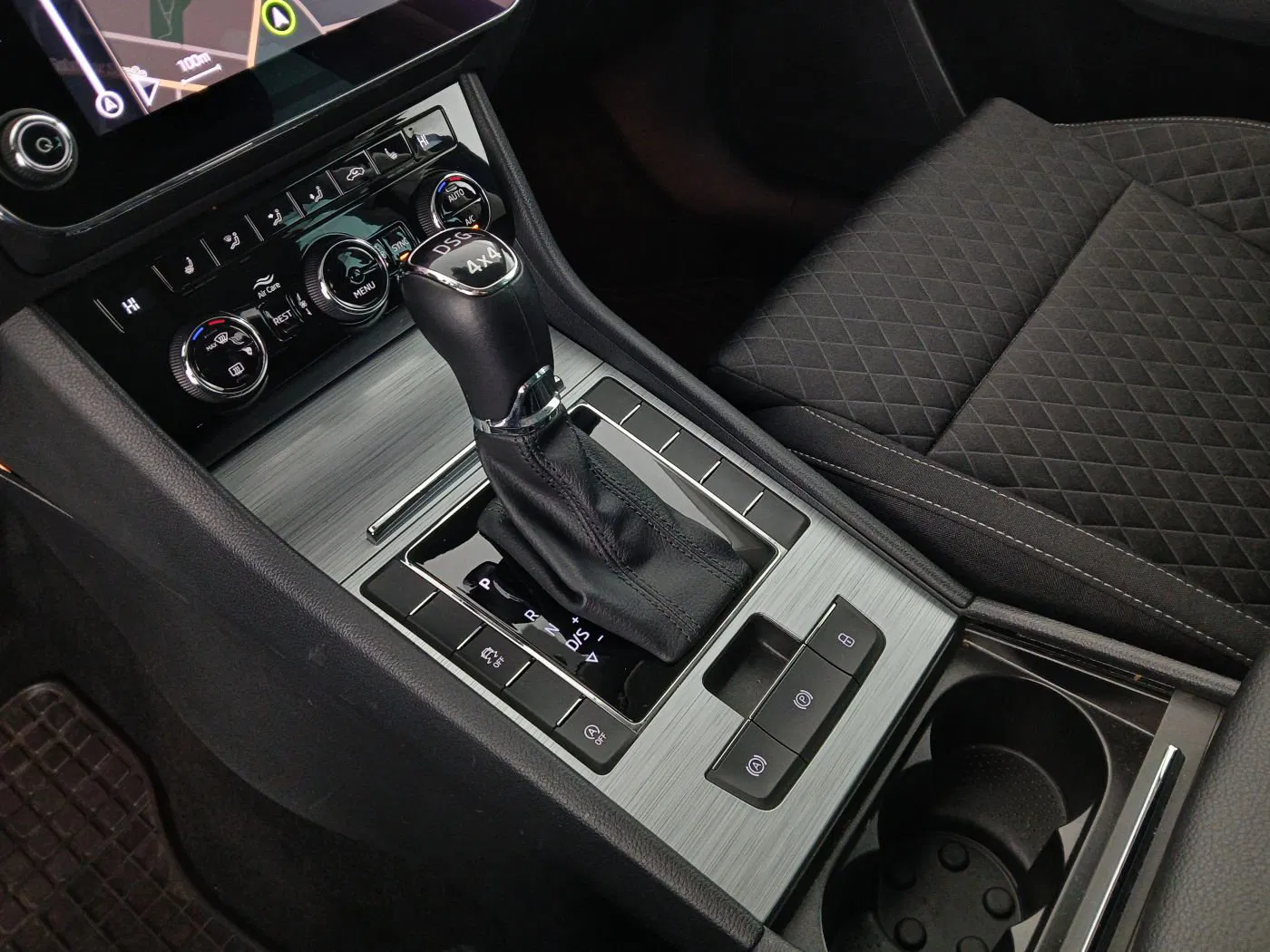 Skoda Superb Combi 2.0 TDI Ambition | Bild 26 von 29