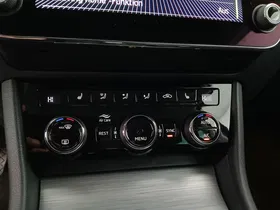 Skoda Superb Combi 2.0 TDI Ambition | Thumbnail 25 von 29