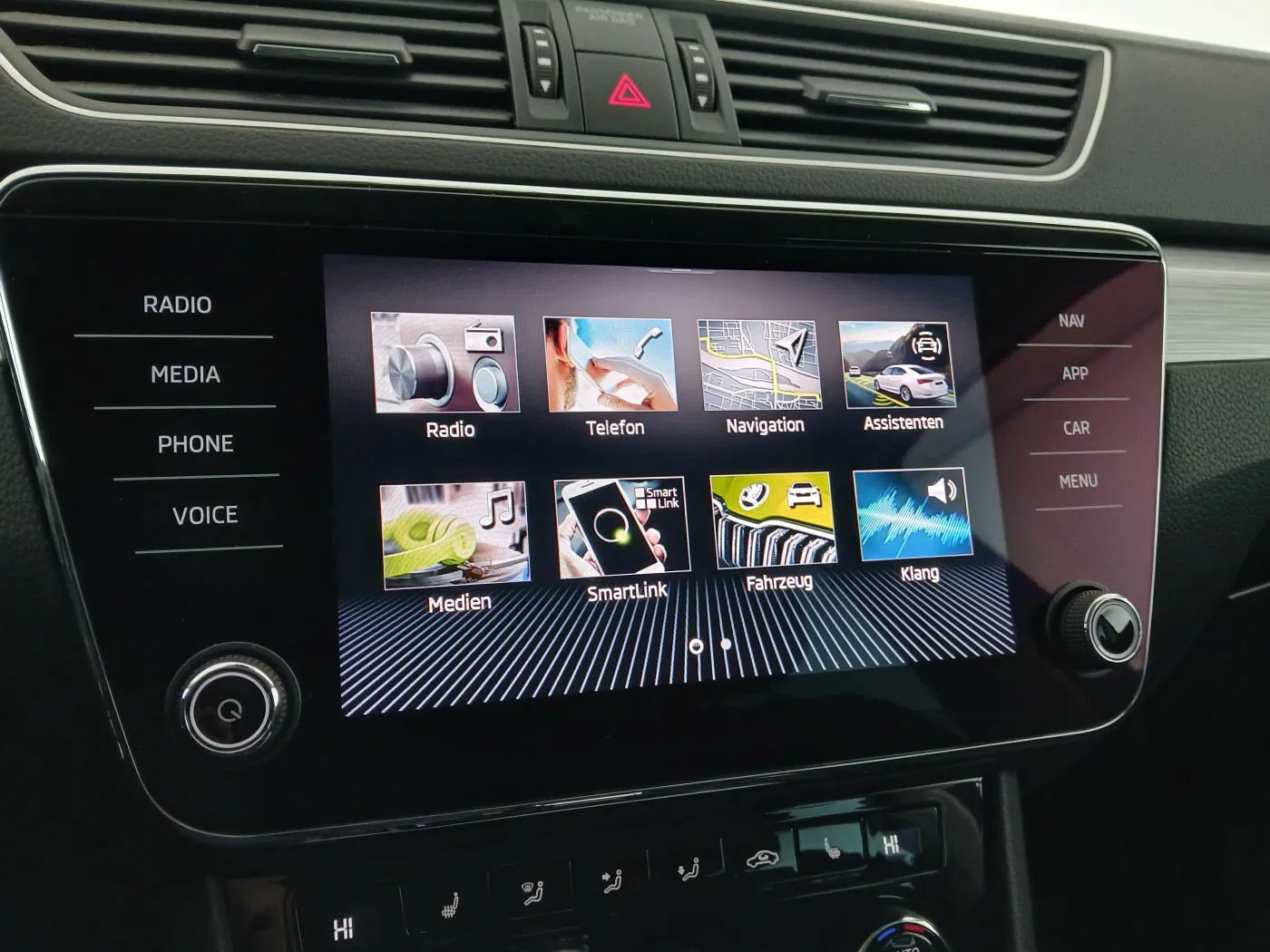 Skoda Superb Combi 2.0 TDI Ambition | Bild 19 von 29