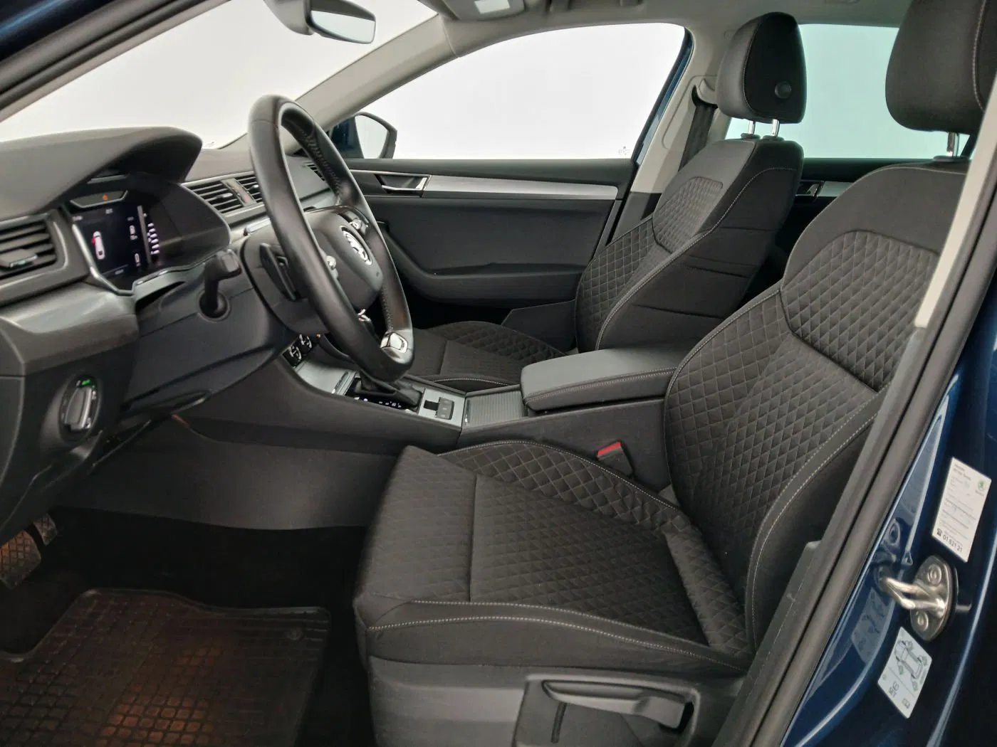 Skoda Superb Combi 2.0 TDI Ambition | Bild 13 von 29