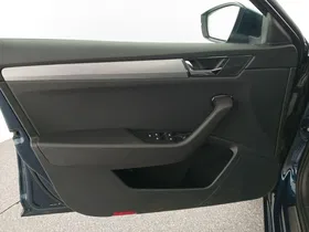 Skoda Superb Combi 2.0 TDI Ambition | Thumbnail 10 von 29