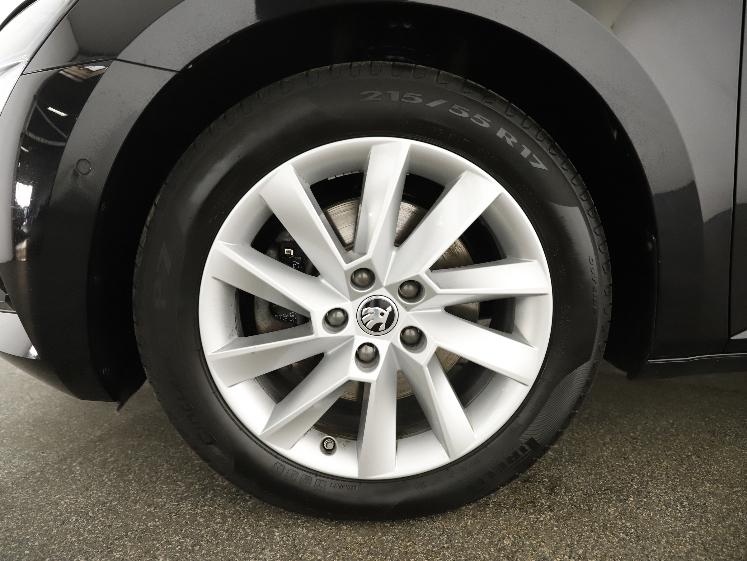 Skoda Superb Combi 2.0 TDI Ambition | Bild 4 von 25