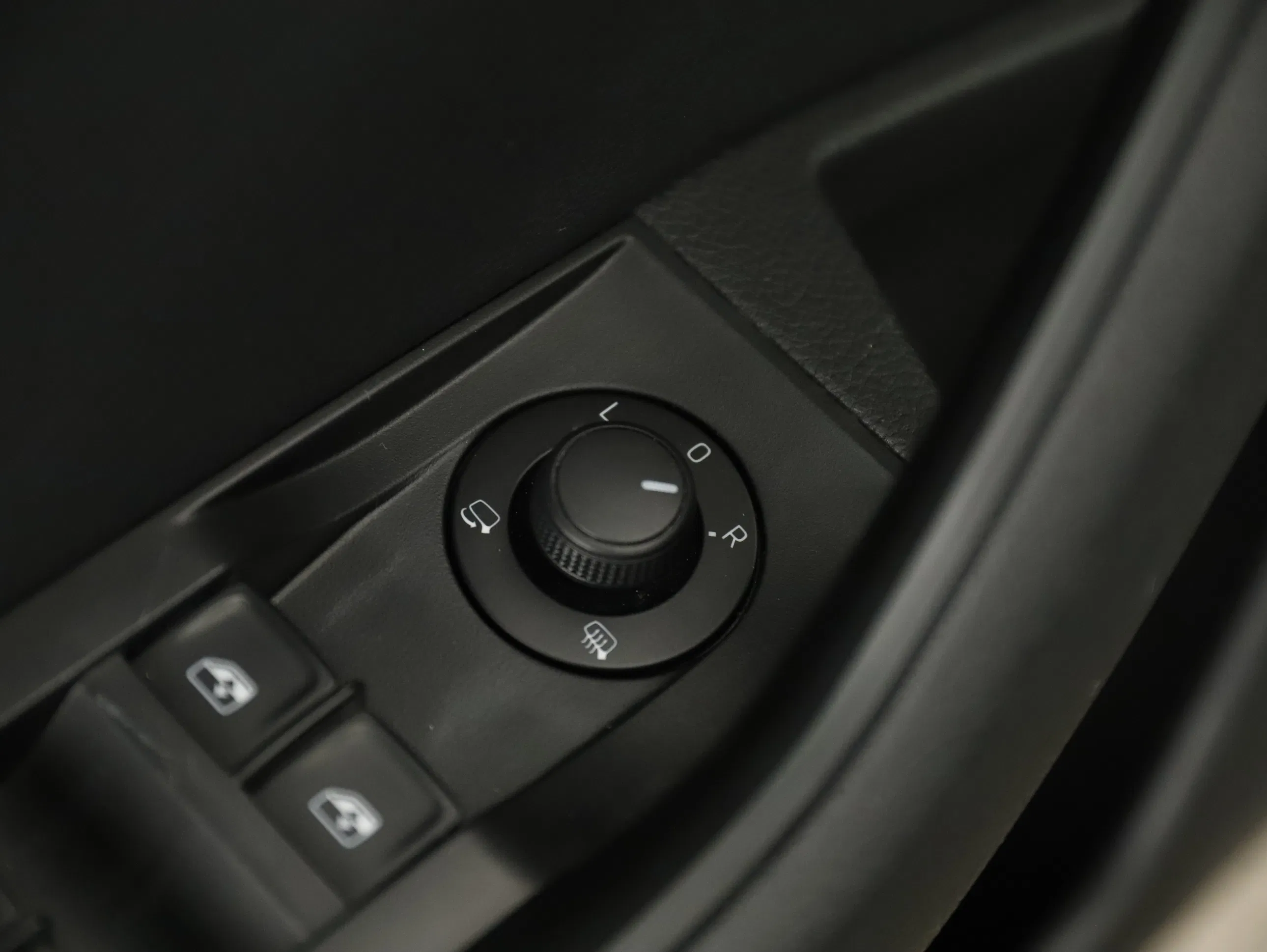 Skoda Superb Combi 2.0 TDI Ambition | Bild 7 von 25