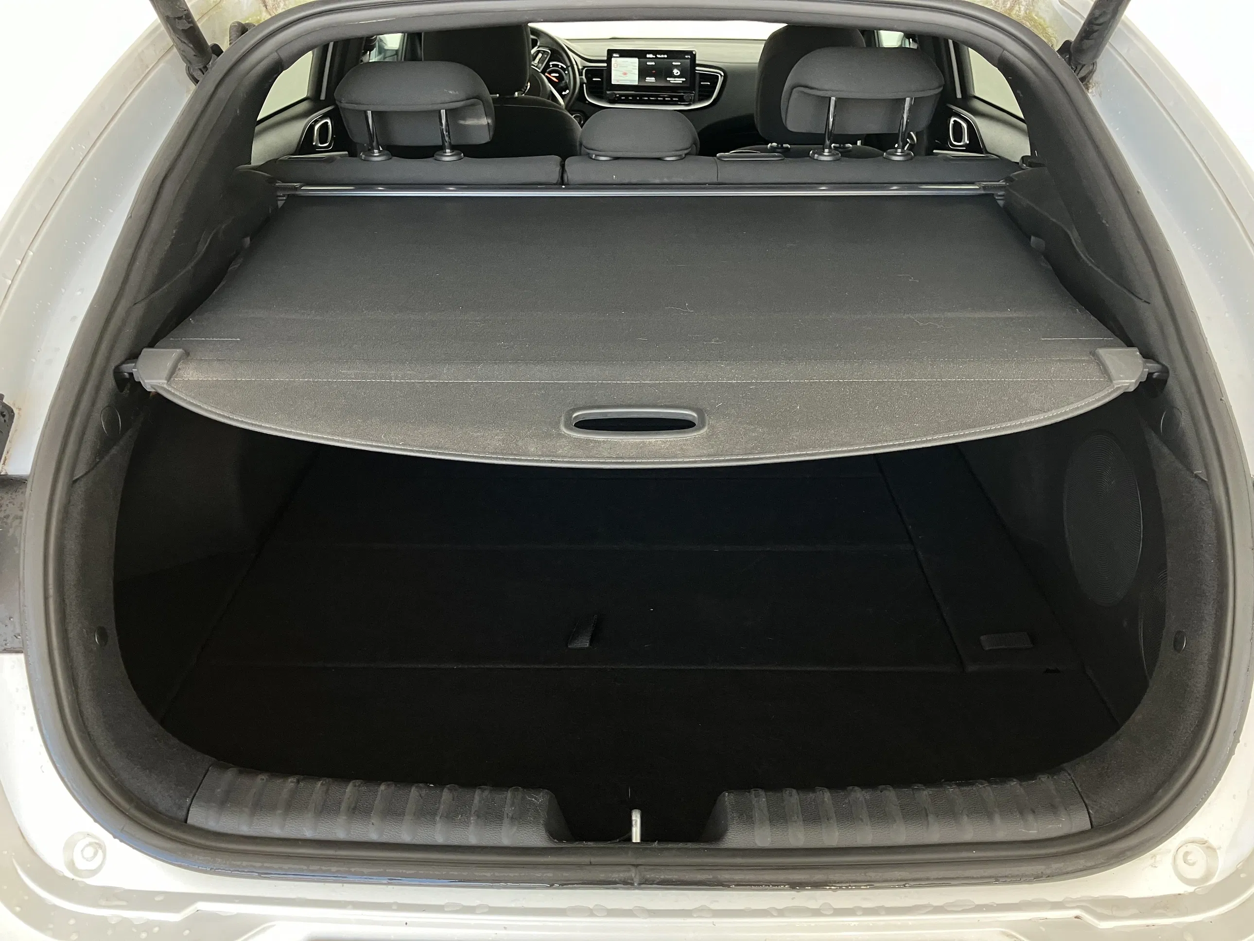 Kia ProCeed 1.6 CRDi GT Line Österreich Edition | Bild 23 von 25