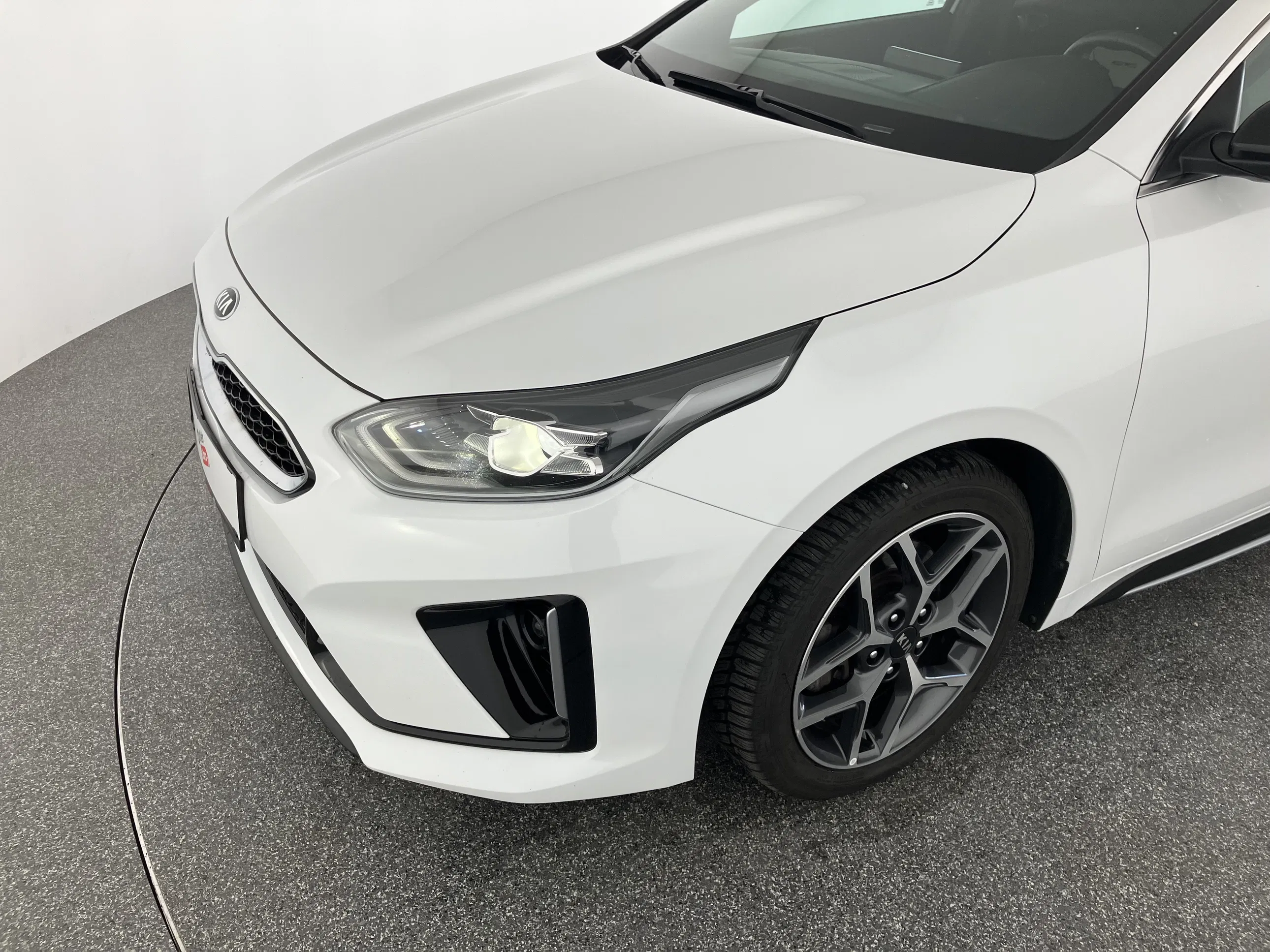 Kia ProCeed 1.6 CRDi GT Line Österreich Edition | Bild 25 von 25