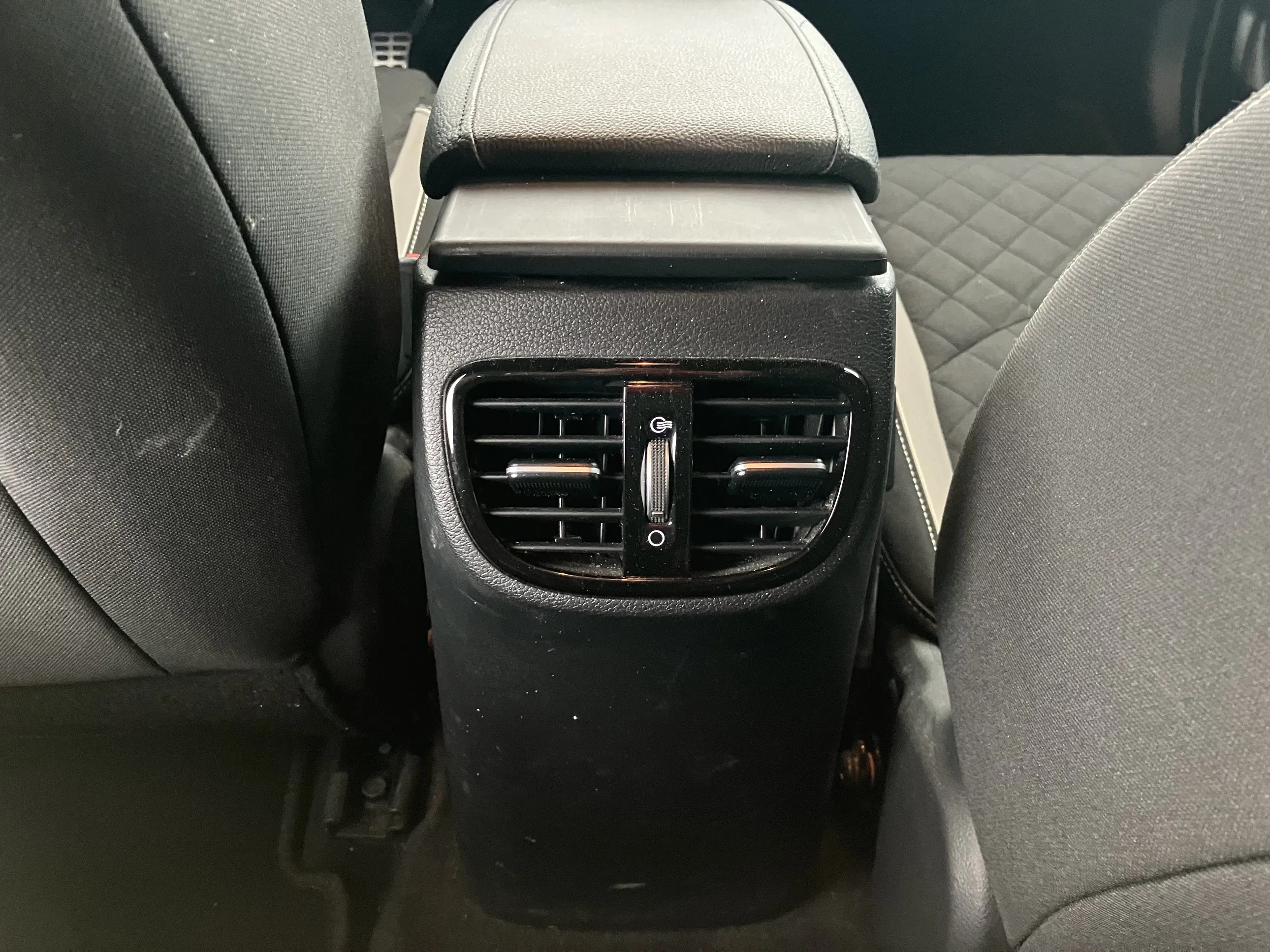 Kia ProCeed 1.6 CRDi GT Line Österreich Edition | Bild 22 von 25