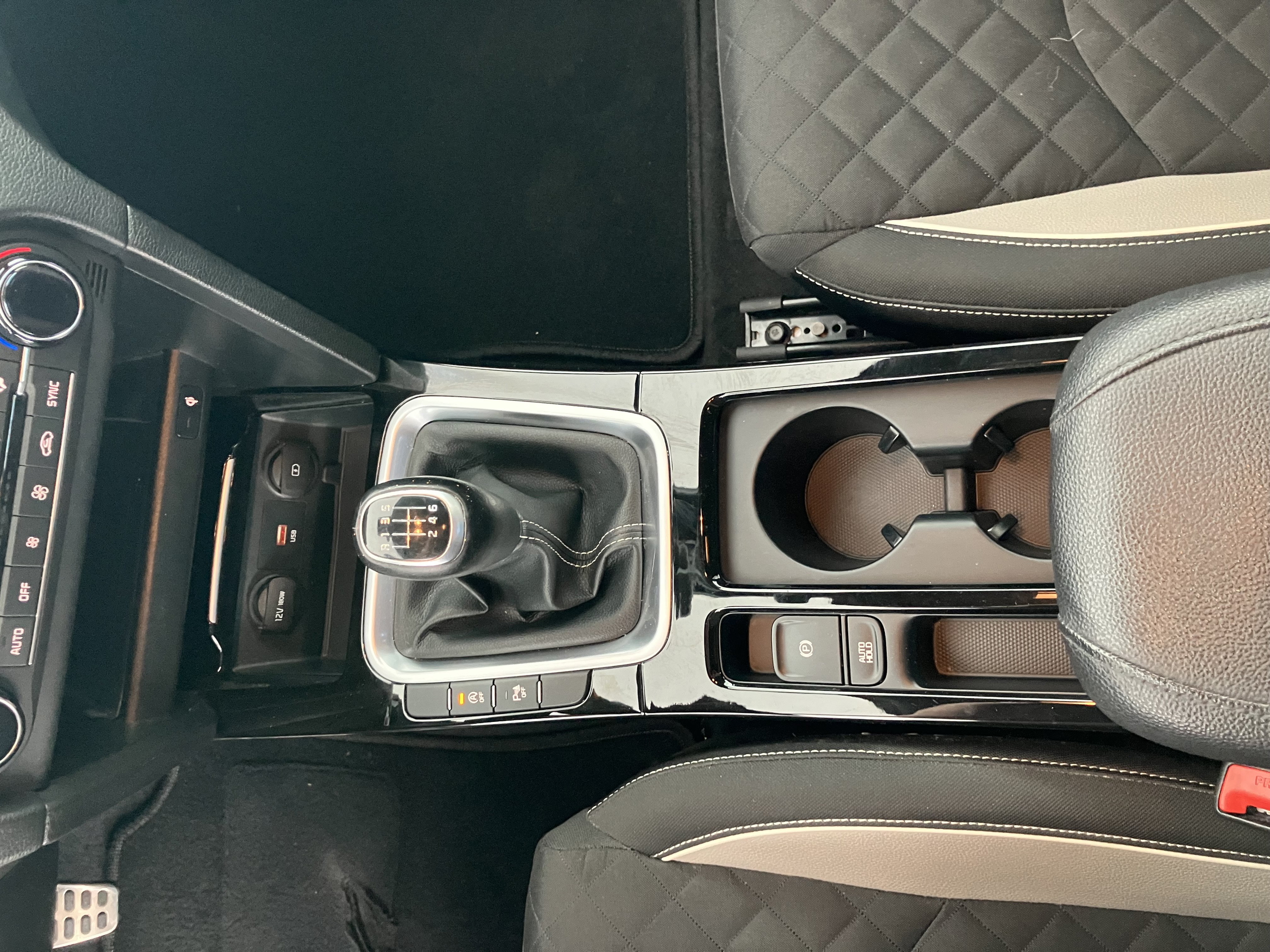 Kia ProCeed 1.6 CRDi GT Line Österreich Edition | Bild 19 von 25