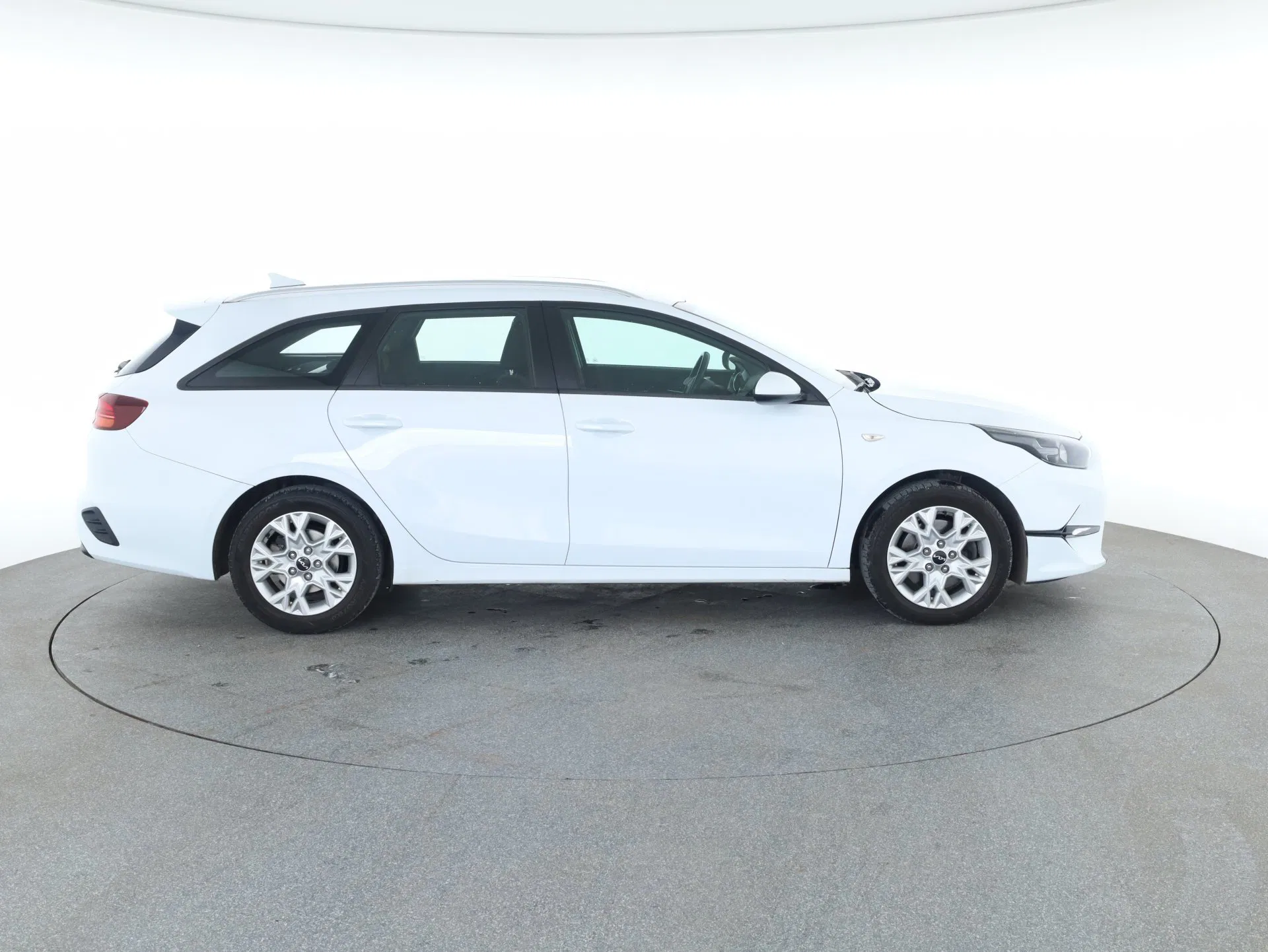 Kia Ceed Sportswagon 1.6 CRDI GT Line GT-Line | Bild 24 von 24