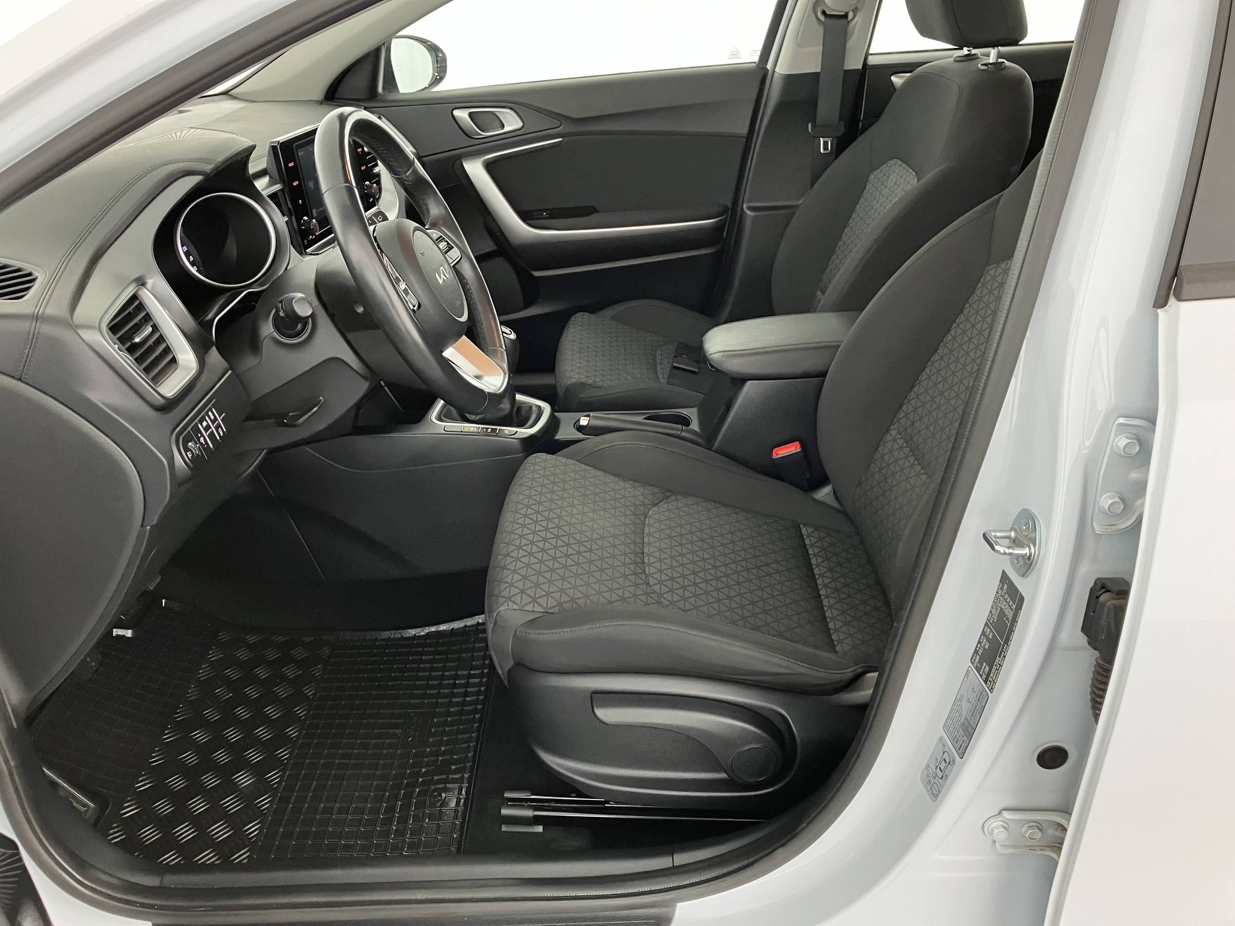 Kia Ceed Sportswagon 1.6 CRDI GT Line GT-Line | Bild 6 von 24