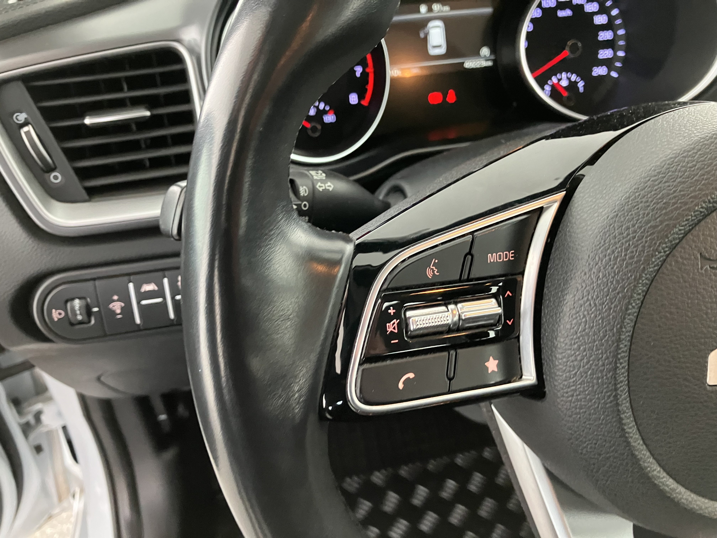 Kia Ceed Sportswagon 1.6 CRDI GT Line GT-Line | Bild 8 von 24