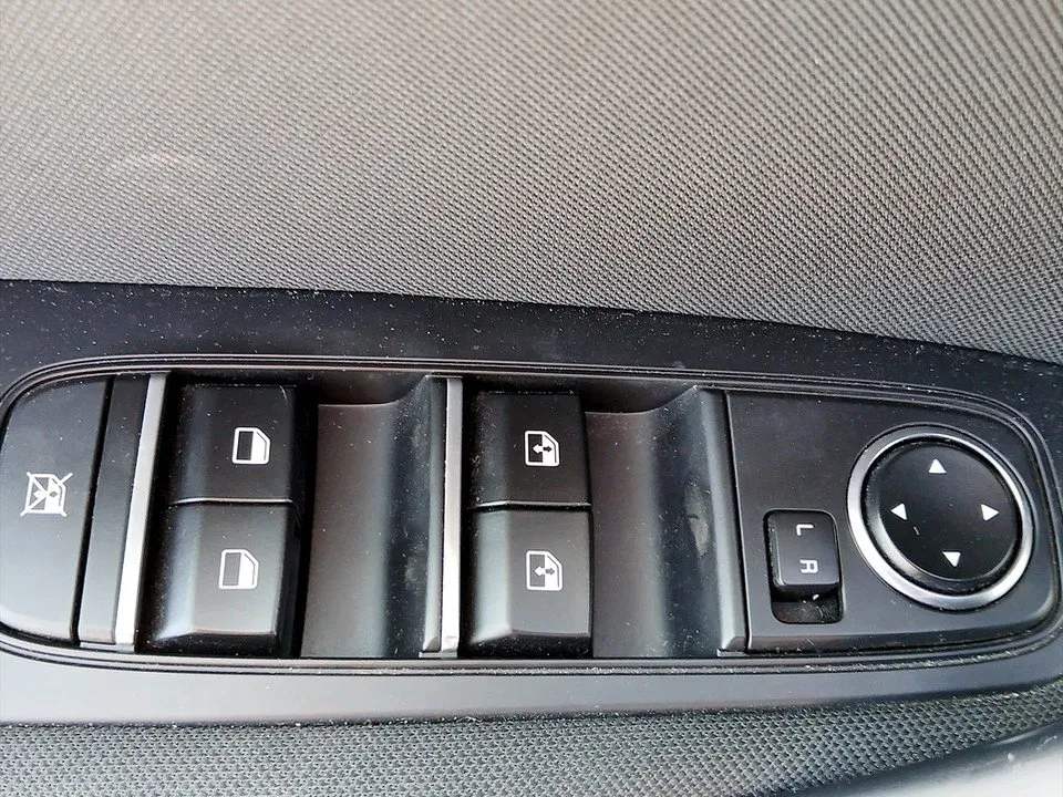 Kia Xceed 1,0 TGDI GPF Silber | Bild 13 von 21