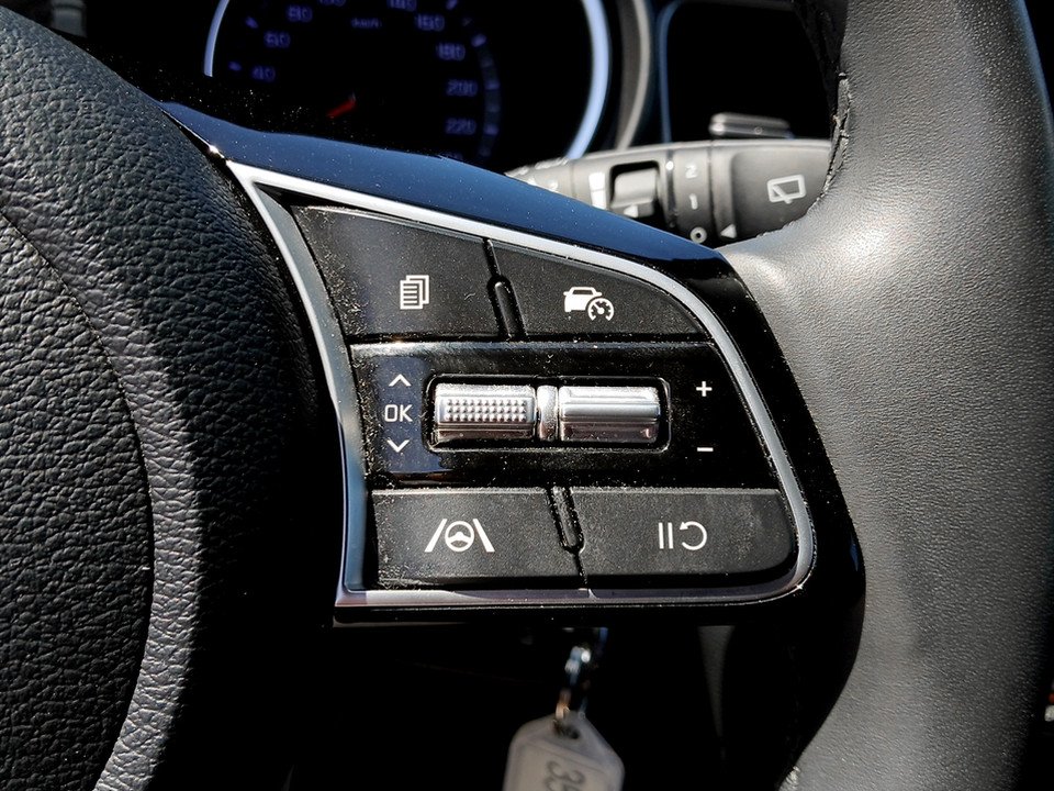 Kia Xceed 1,0 TGDI GPF Silber | Bild 16 von 21
