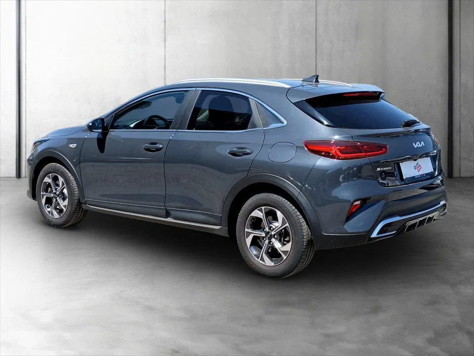 Kia Xceed 1,0 TGDI GPF Silber | Bild 4 von 21