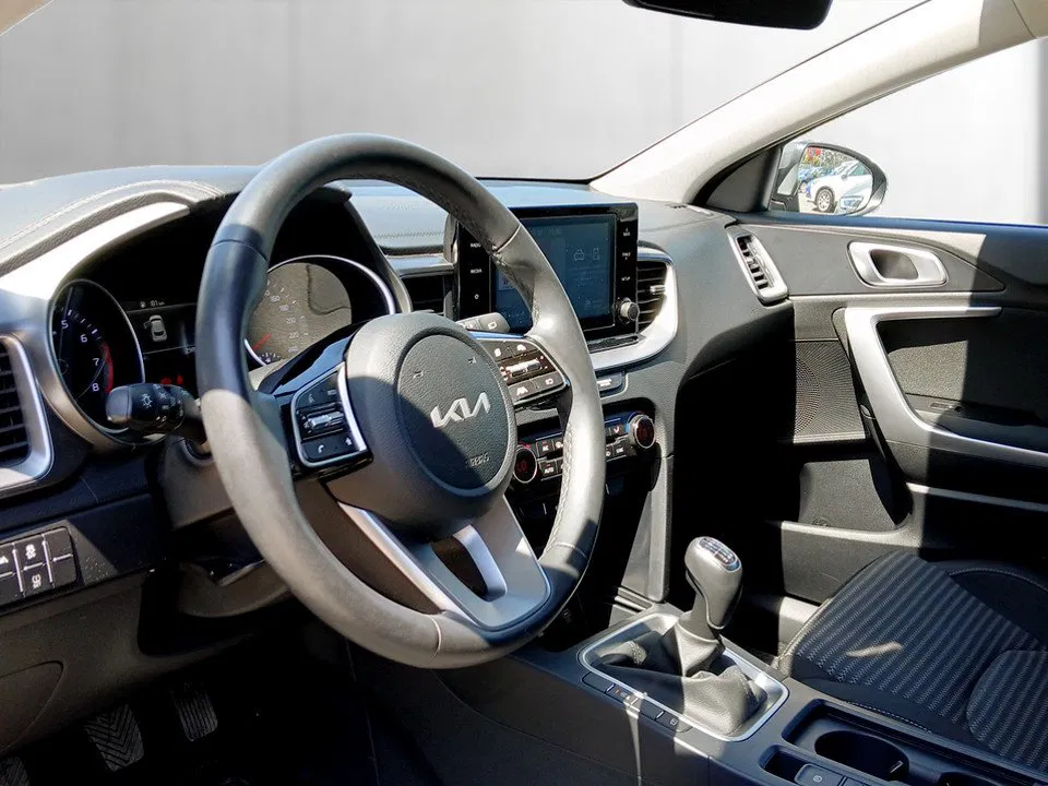 Kia Xceed 1,0 TGDI GPF Silber | Bild 6 von 21