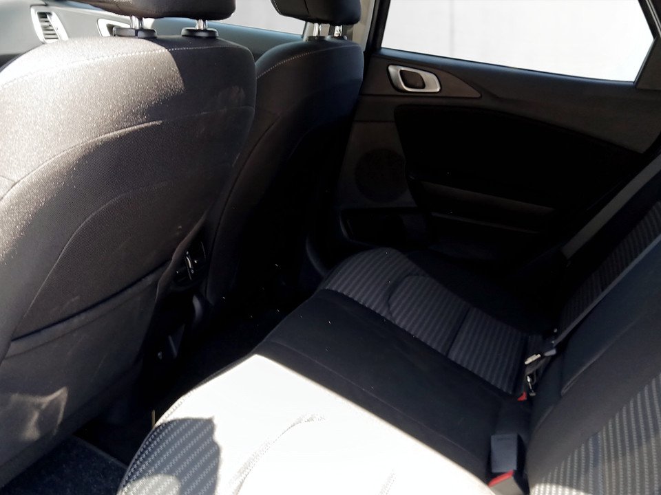 Kia Xceed 1,0 TGDI GPF Silber | Bild 10 von 21