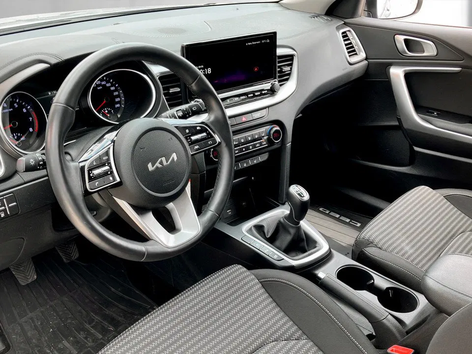 Kia Ceed Sportswagon 1.6 CRDI GT Line GT-Line | Bild 7 von 22