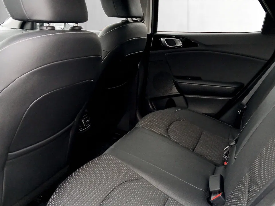 Kia XCeed 1.6 Silber | Bild 16 von 17