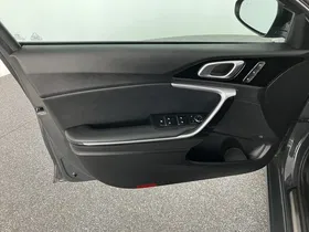 Kia Ceed Sportswagon 1.6 CRDI GT Line GT-Line | Thumbnail 3 von 30