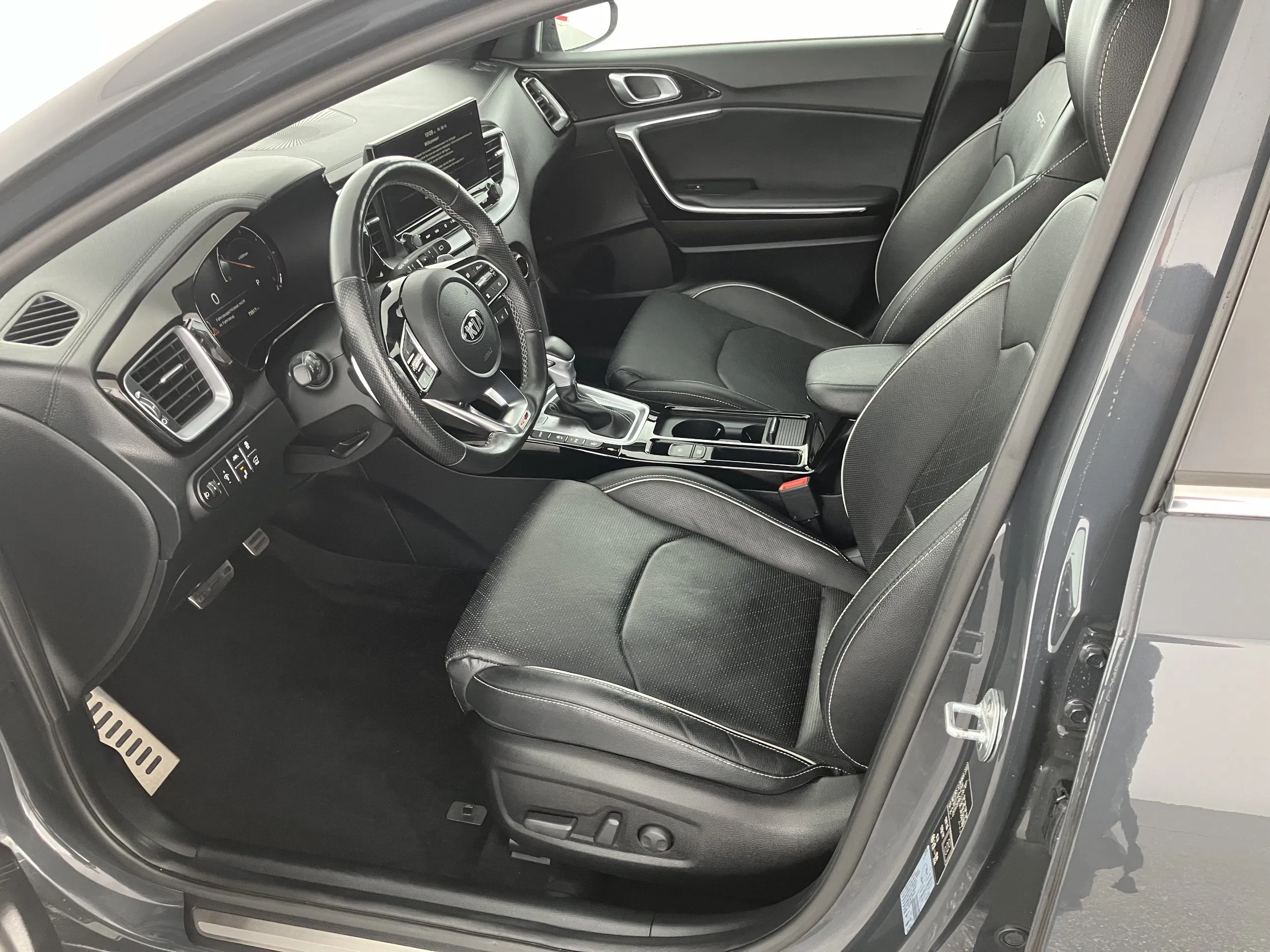 Kia Ceed Sportswagon 1.6 CRDI GT Line GT-Line | Bild 4 von 30