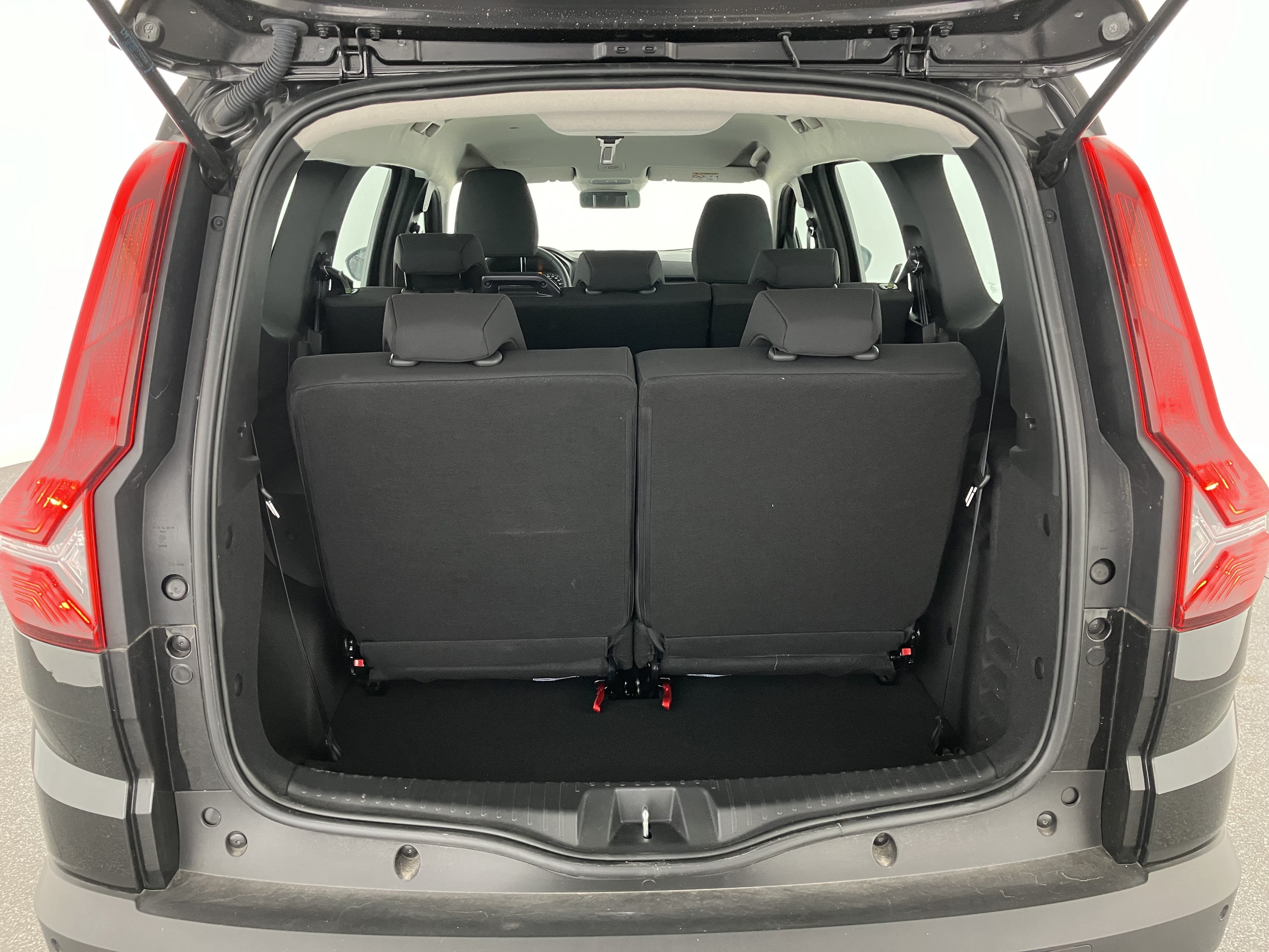 Dacia Jogger Essential TCe 110 | Bild 15 von 28