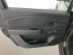 Dacia Jogger Essential TCe 110 | Thumbnail 16 von 28