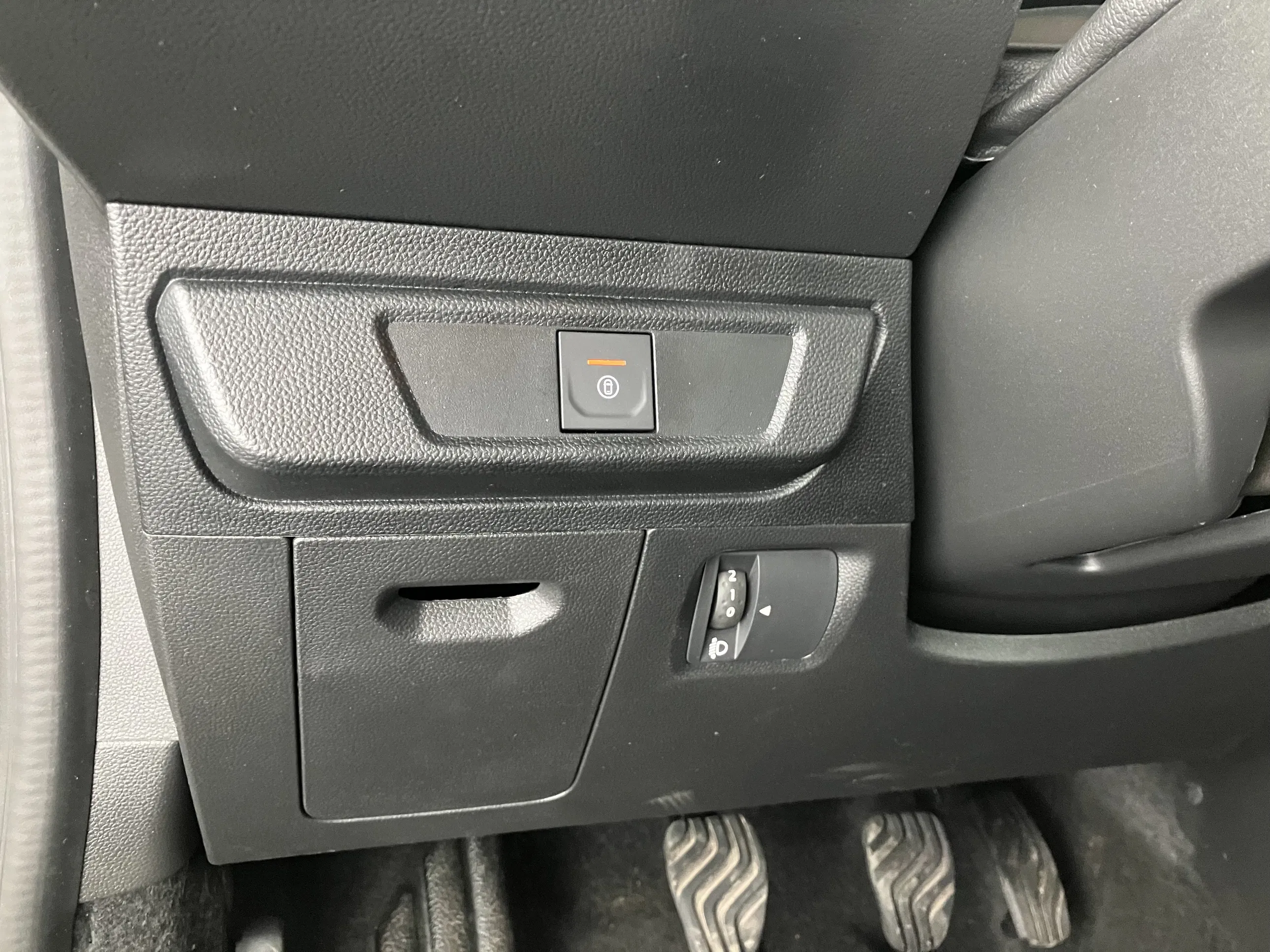 Dacia Jogger Essential TCe 110 | Bild 18 von 28