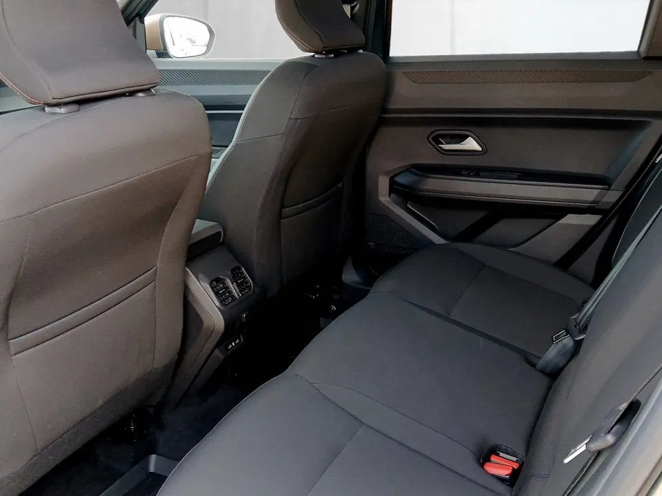 Dacia Bigster 1.8 E-TECH E-xtreme Aut. | Bild 19 von 21