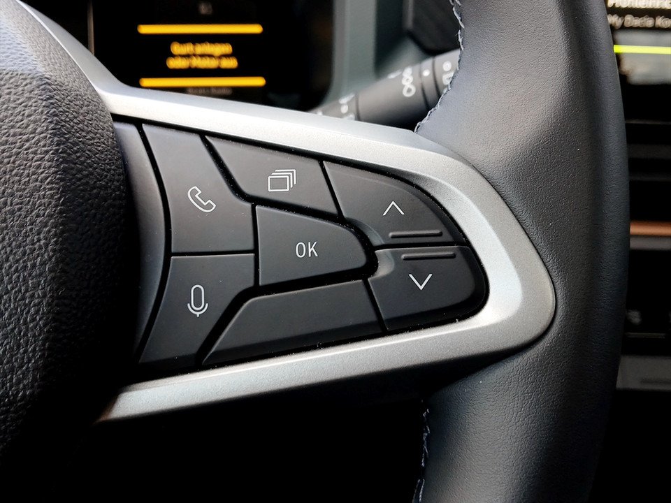 Dacia Bigster 1.8 E-TECH E-xtreme Aut. | Bild 15 von 21