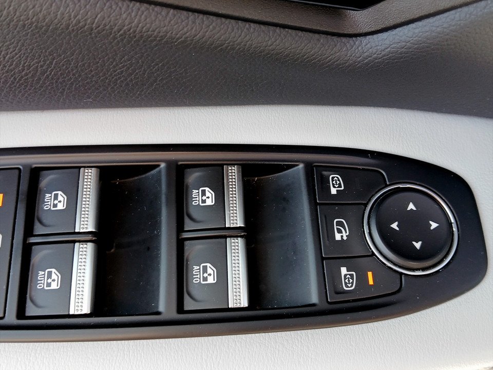 Renault Scenic E-TECH LR | Bild 8 von 26