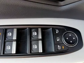 Renault Scenic E-TECH LR | Thumbnail 8 von 26