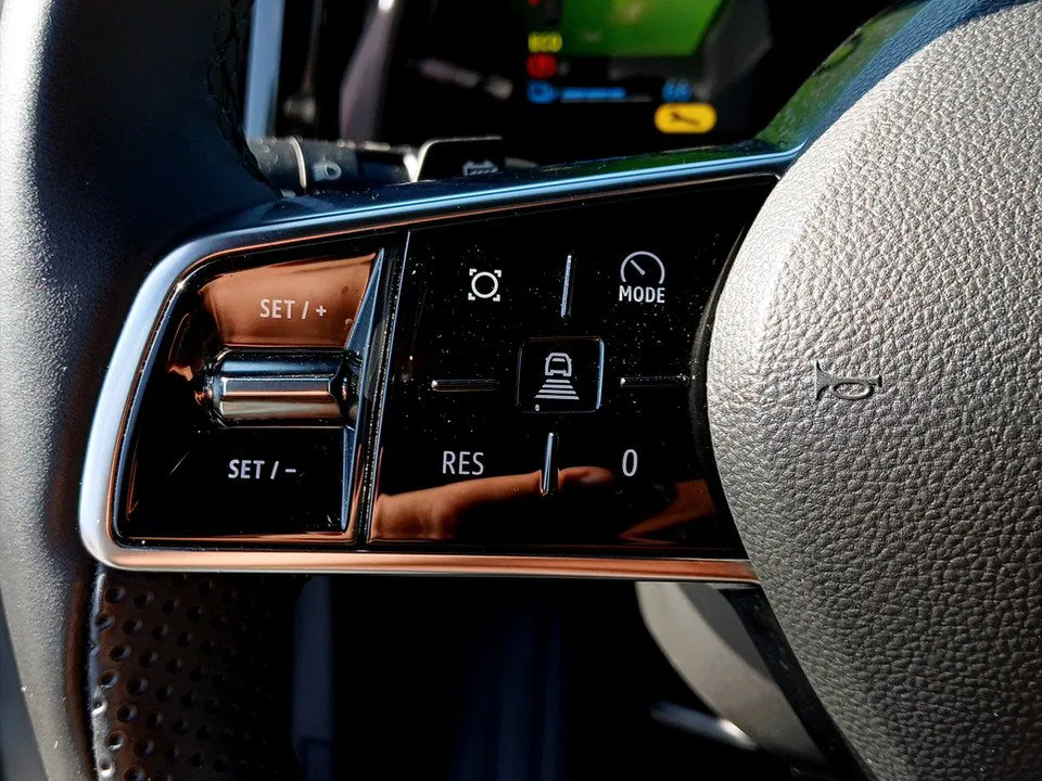 Renault Scenic E-TECH LR | Bild 16 von 26