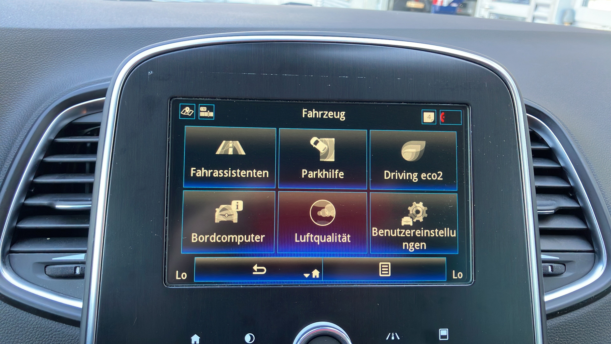 Renault Scenic IV 1.3 TCe 140 Grand Equilibre | Bild 19 von 23