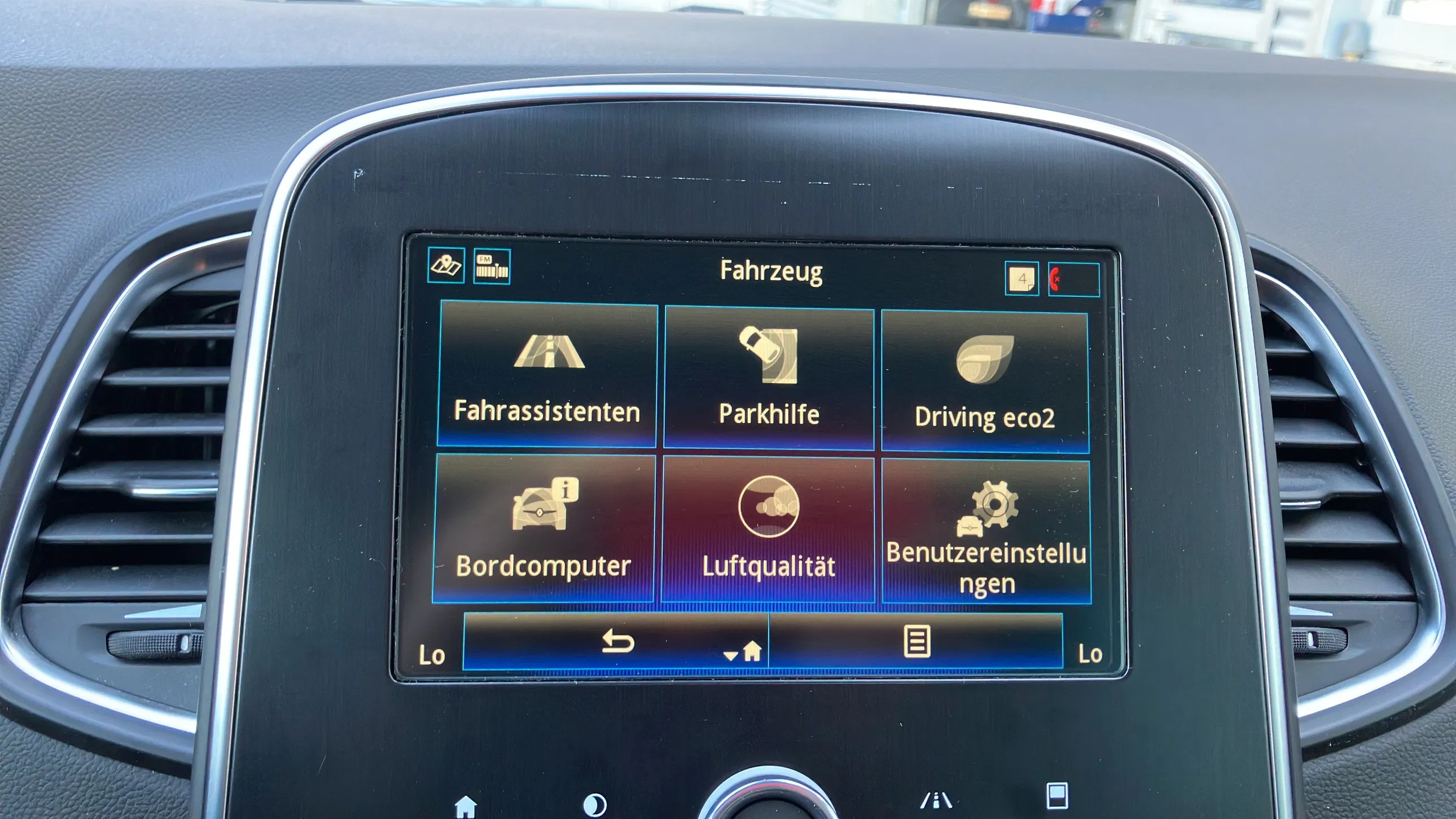 Renault Scenic IV 1.3 TCe 140 Grand Equilibre | Bild 19 von 23