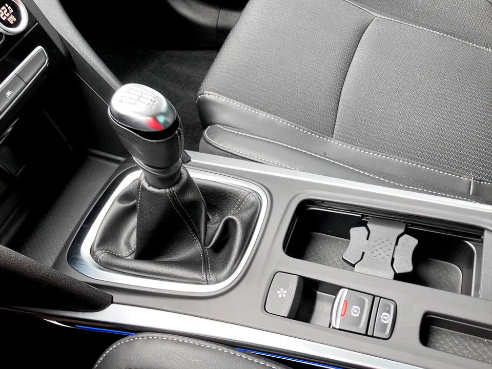 Renault Megane IV 1.5 BLUE dCi 115 Techno | Bild 6 von 14
