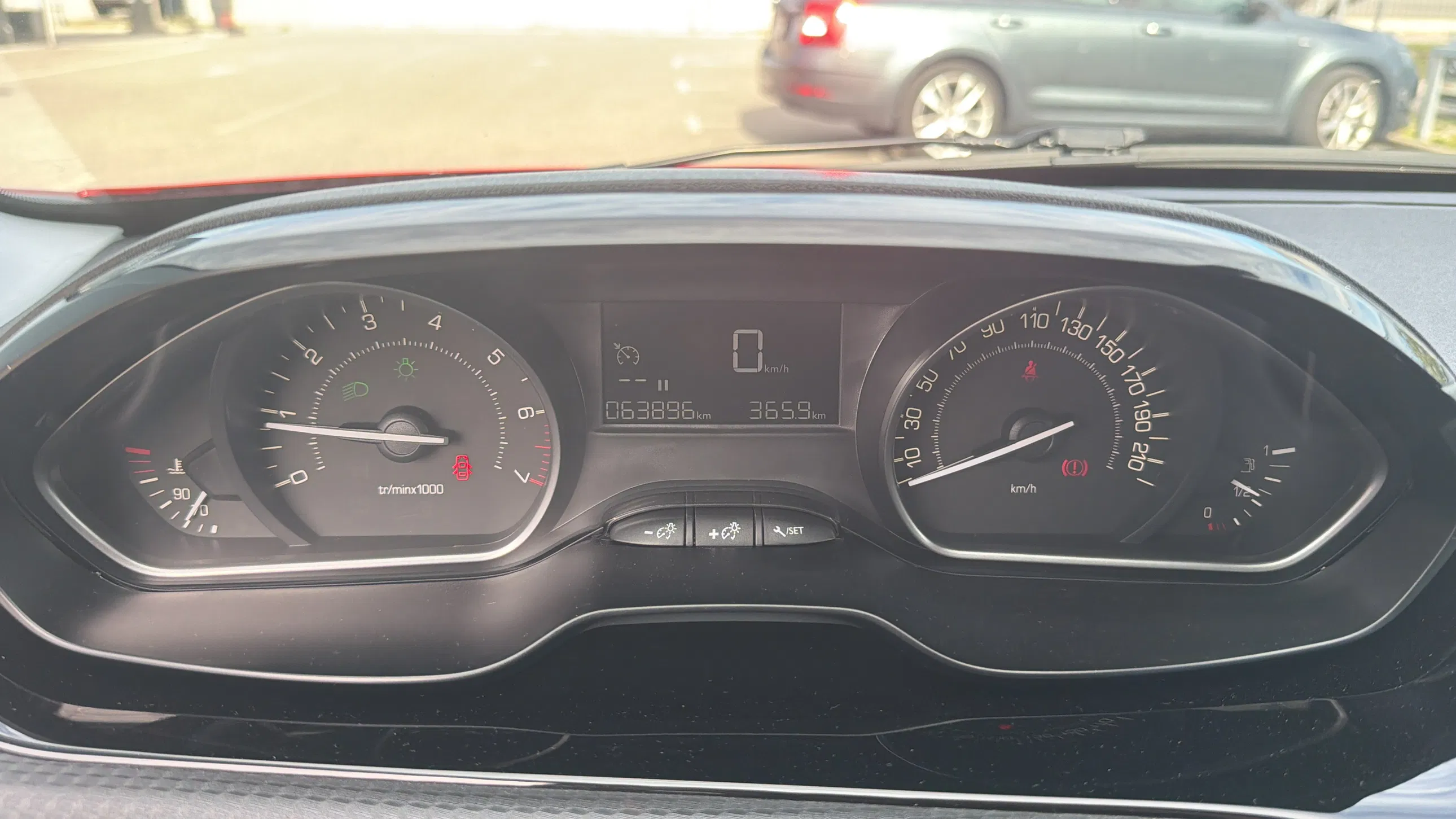 Peugeot 208 Signature | Bild 11 von 18