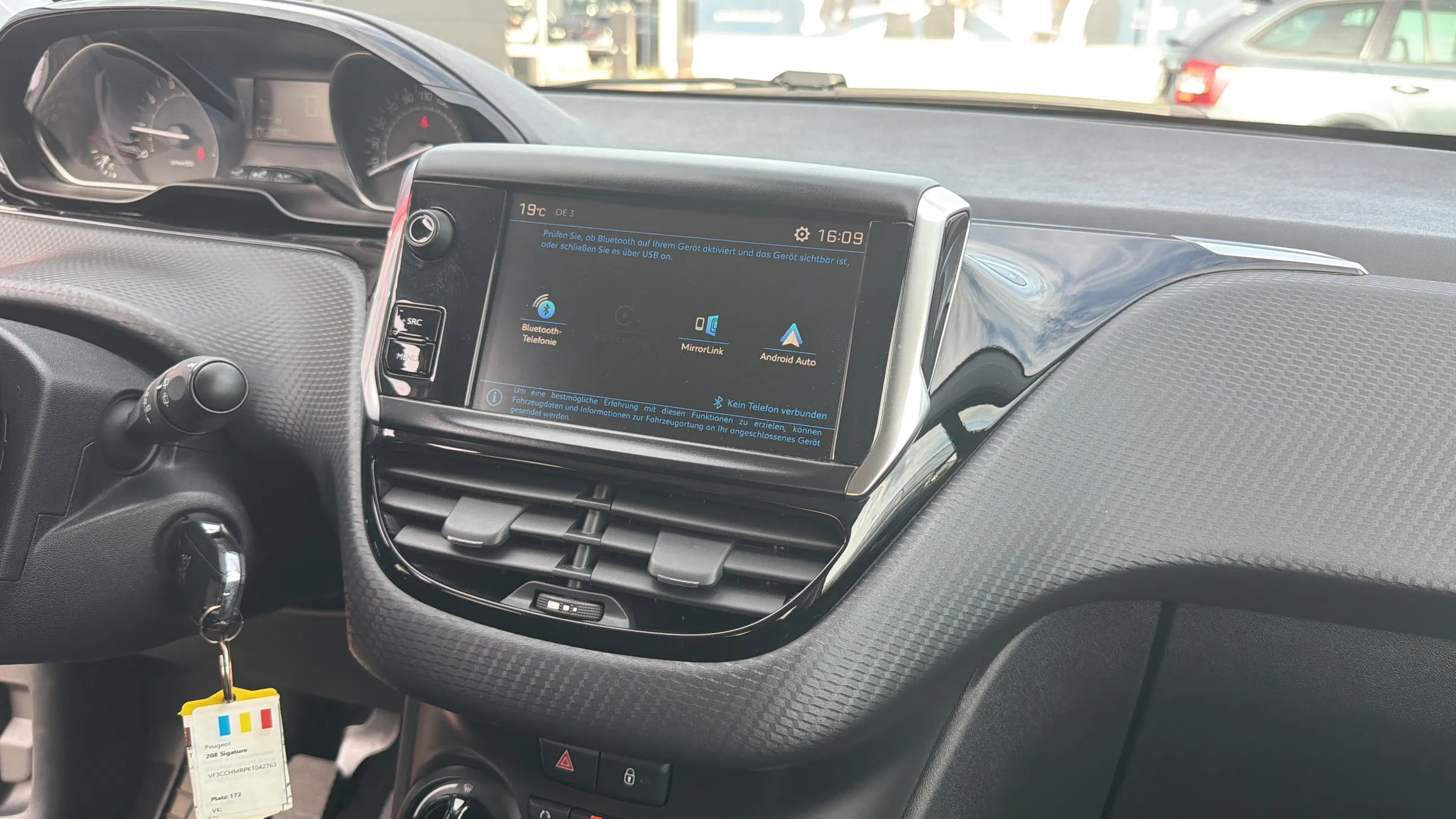 Peugeot 208 Signature | Bild 15 von 18
