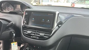 Peugeot 208 Signature | Thumbnail 15 von 18