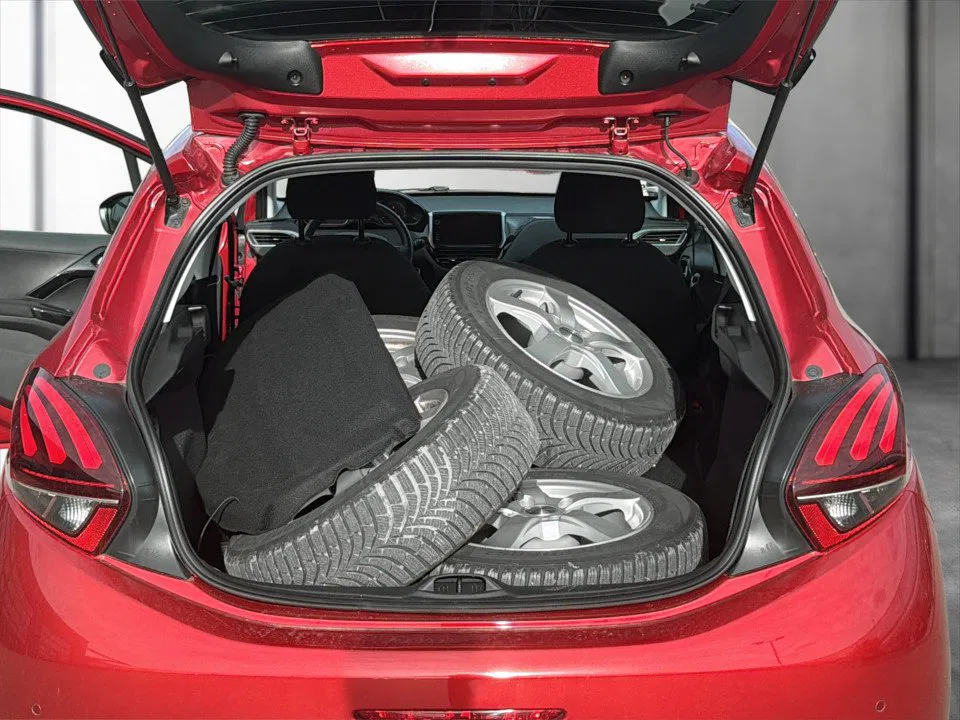 Peugeot 208 Signature | Bild 17 von 18