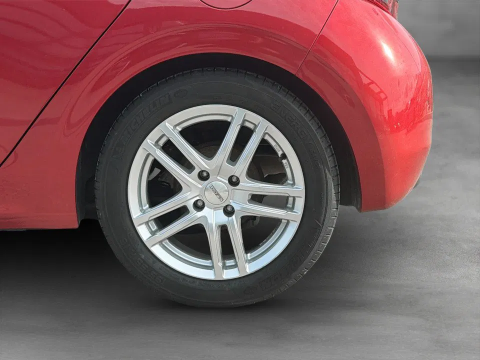 Peugeot 208 Signature | Bild 6 von 18