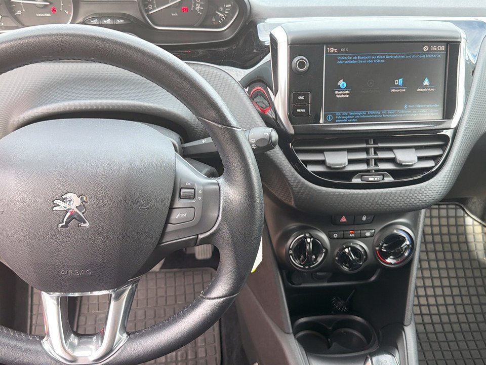 Peugeot 208 Signature | Bild 9 von 18