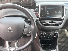 Peugeot 208 Signature | Thumbnail 9 von 18